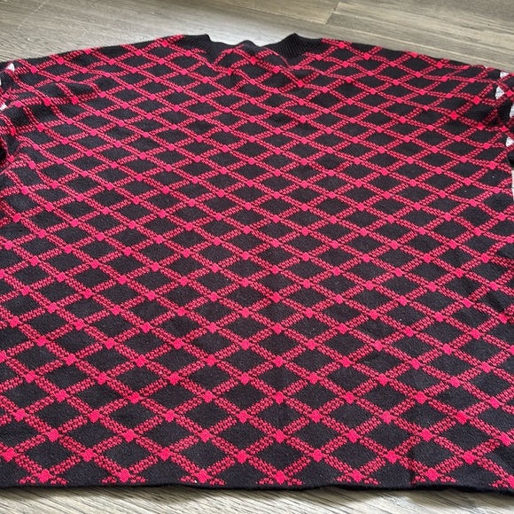 Gabby Isabella | Black and Red Crewneck Sweater w/ Geometric Pattern Size Large - Picture 11 of 11